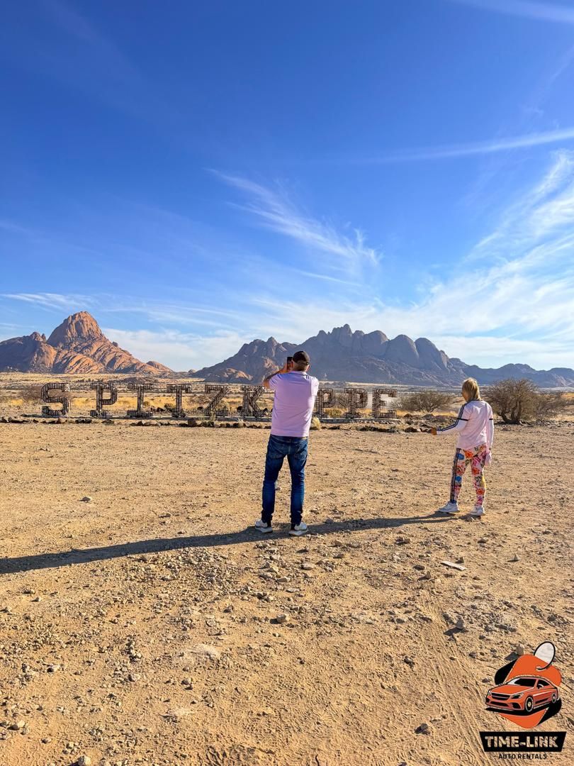Travellers exploring Namibia with TimeLink